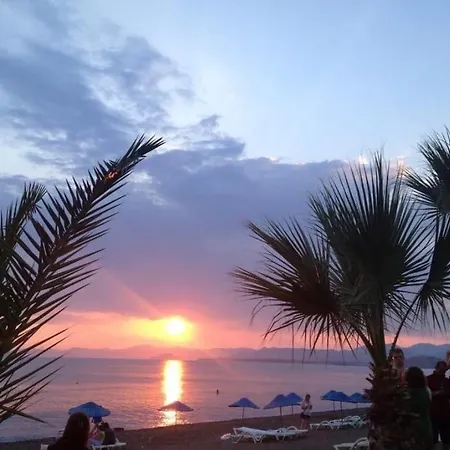 Calis Plajinda 1+1 Luks Daire Apartment Fethiye