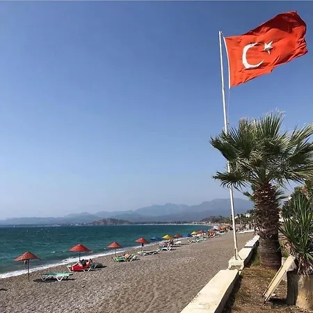 Calis Plajinda 1+1 Luks Daire Apartment *